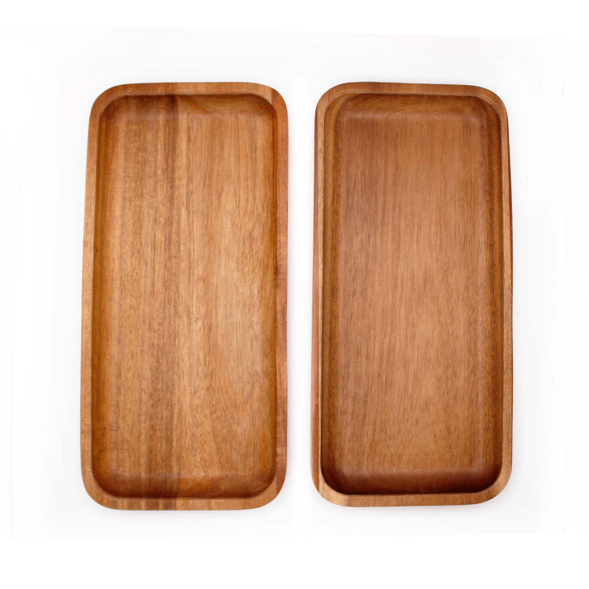 Bandeja rectangular de madera de acacia Kawi. Diseño elegante y funcional, perfecta para aperitivos y más. ¡Compra online y eleva tus presentaciones! Envío a Chile.