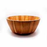 Bowl ensaladera de madera de acacia Kawi. Diseño amplio y elegante, perfecto para servir ensaladas. ¡Compra online y dale un toque natural a tu mesa! Envío a todo Chile.