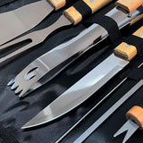 Pack Set Asado Parrilla 10 unds + Pechera Jeans Negra con tirantes cuero sintético Unisex